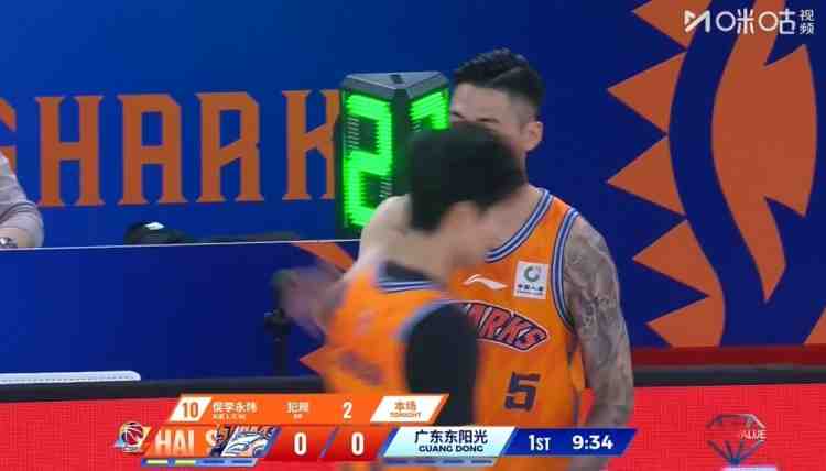 出师不利！开局仅26秒时间 偰李永炜累计2犯在身